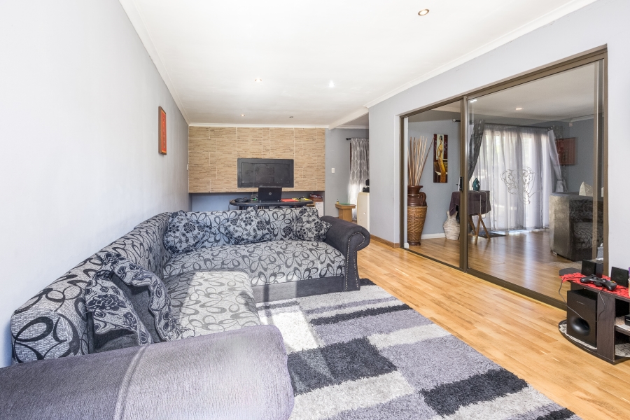 4 Bedroom Property for Sale in Protea Heights Western Cape